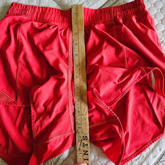 Lululemon Hotty Hot Shorts - Picture 3 of 5